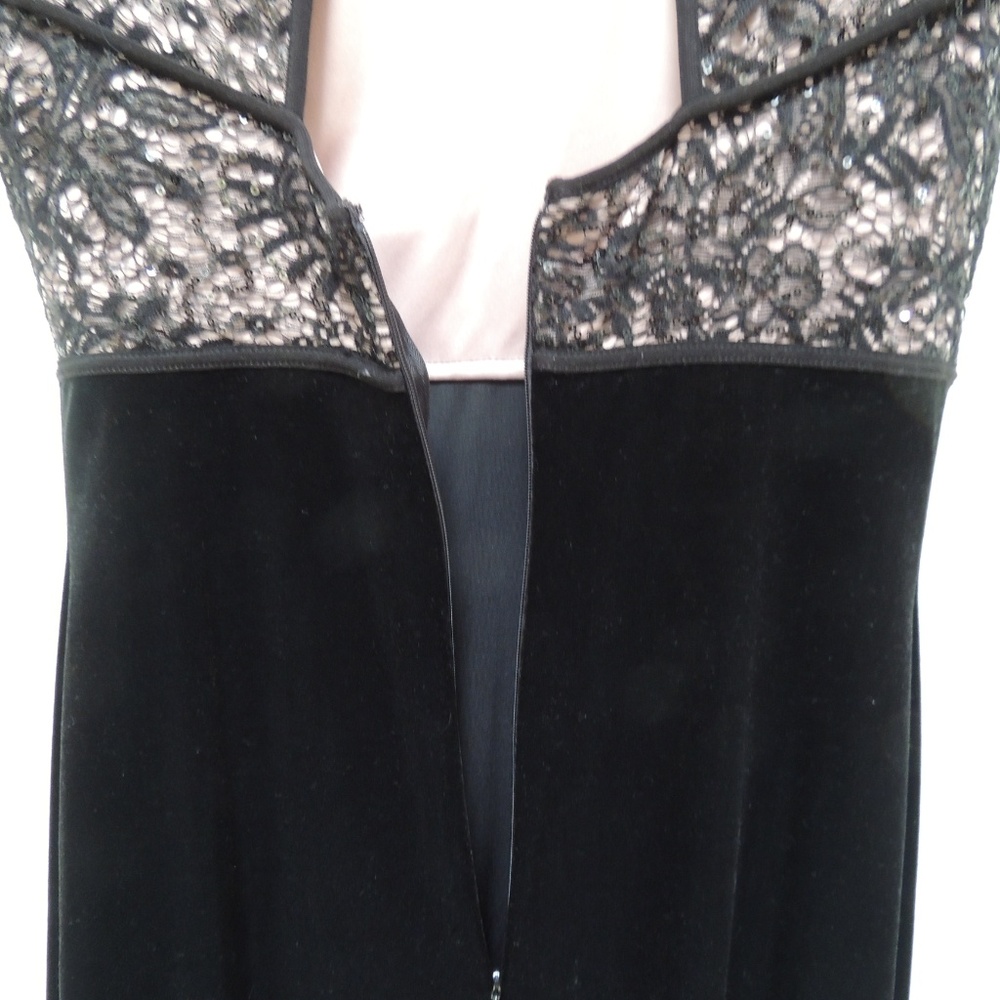 Velvet & Lace Dress OBO - Picture 6 of 8